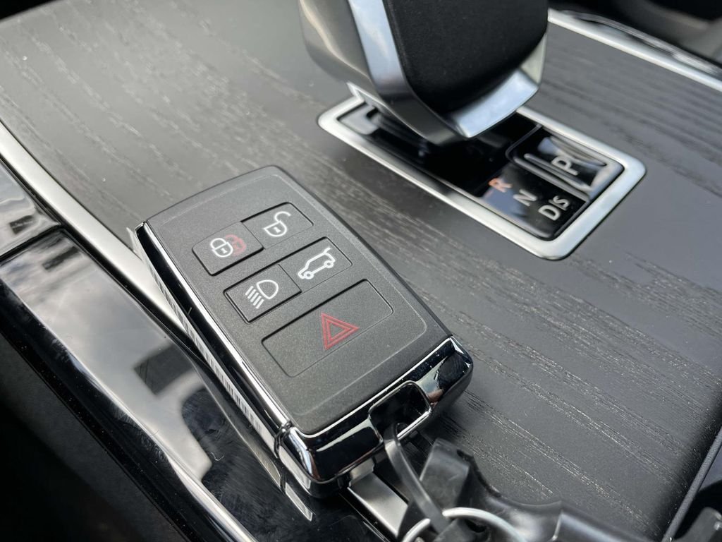 2026 Land Rover Range Rover Velar Dynamic SE - Photo 42