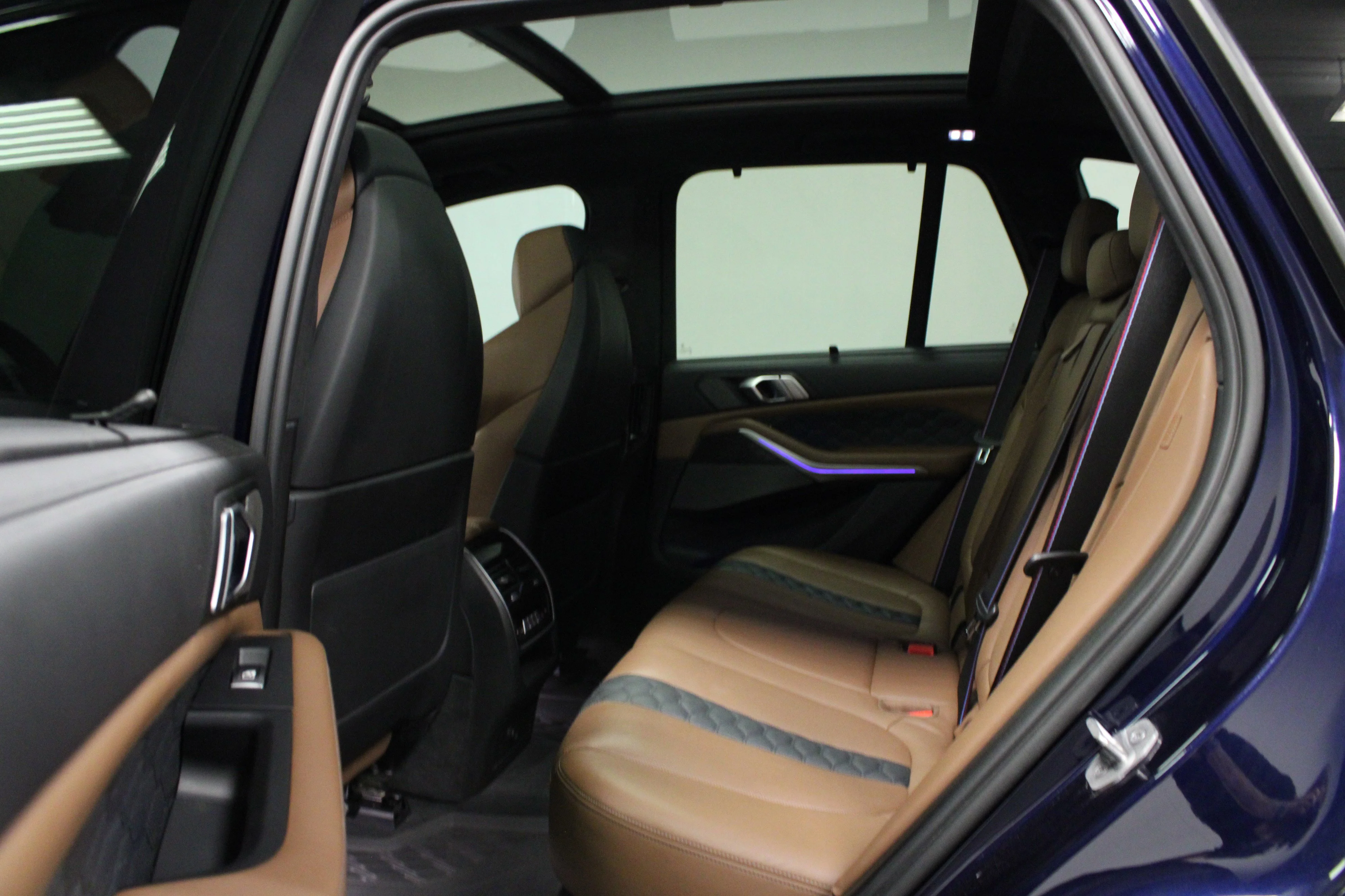 Used 2022 Tanzanite Blue II Metallic BMW Base image 14