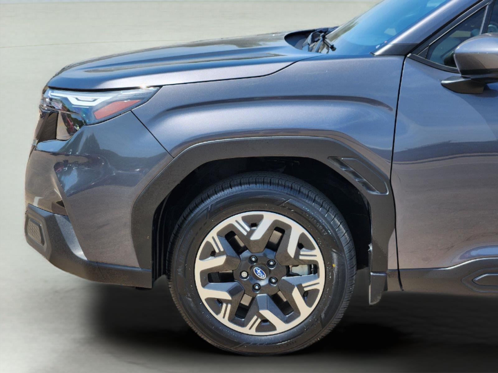 Used 2025 Magnetite Gray Metallic Subaru Premium image 8