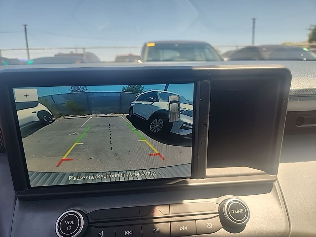 Used 2022  Ford Lariat image 22