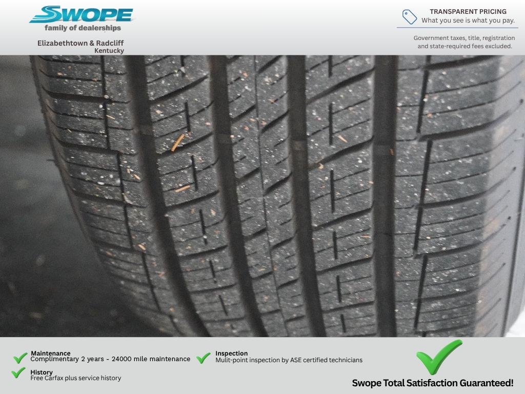 Used 2024 Silver Mist Clearcoat Chrysler Limited image 30