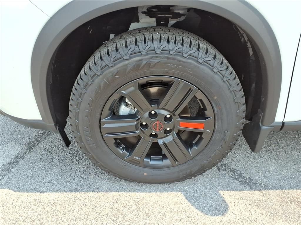 Used 2026 White Pearl Nissan Rock Creek image 10