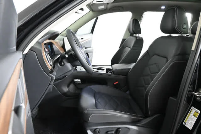 New 2026 Deep Black Pearl Volkswagen 2.0T SE w/Technology image 21