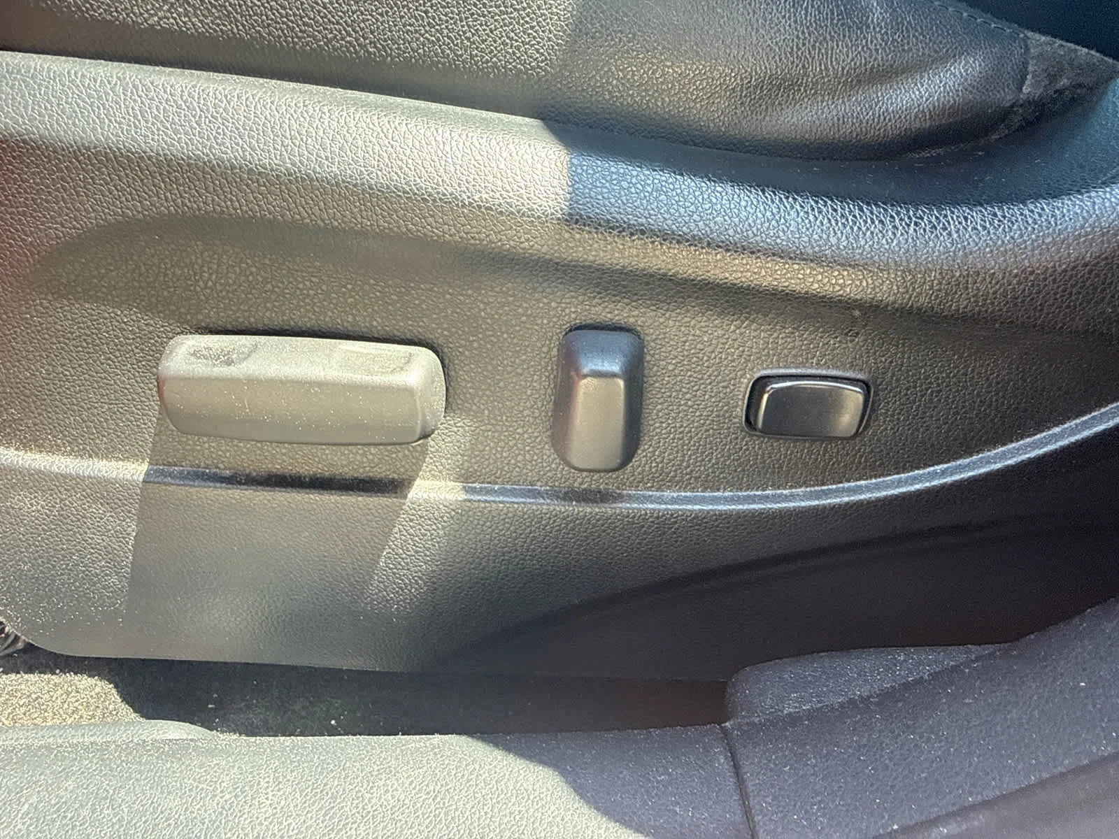 Used 2013 Signal Red Kia SX image 18
