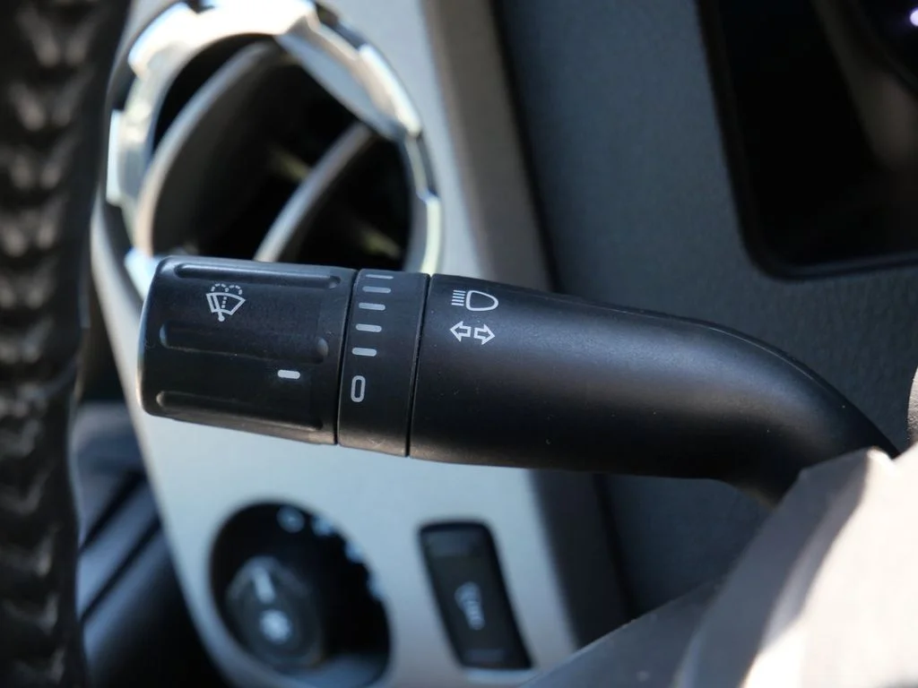 Used 2013 White Ford Lariat image 24