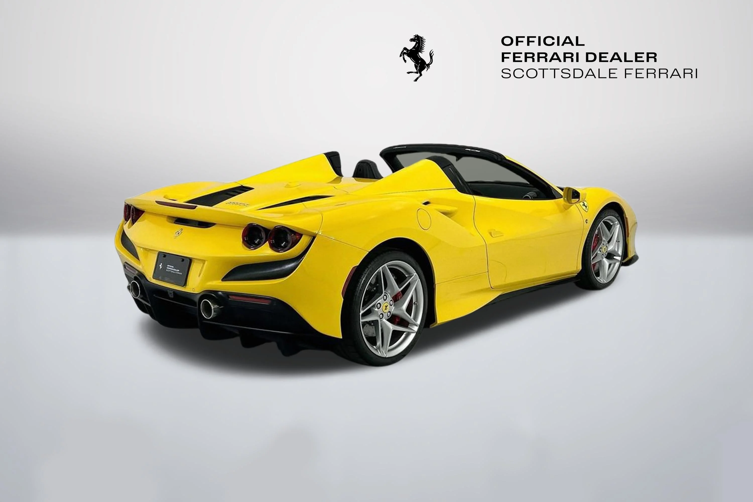 Used 2022 Giallo Modena Ferrari  image 5