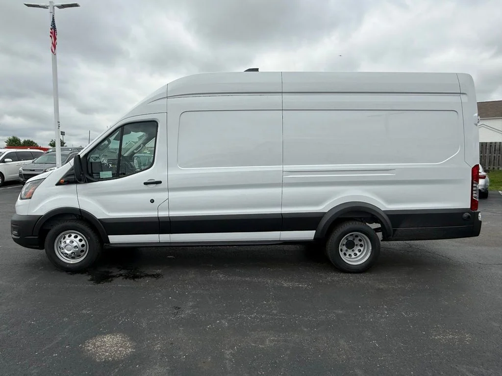 New 2026 Oxford White Ford Cargo Van image 6