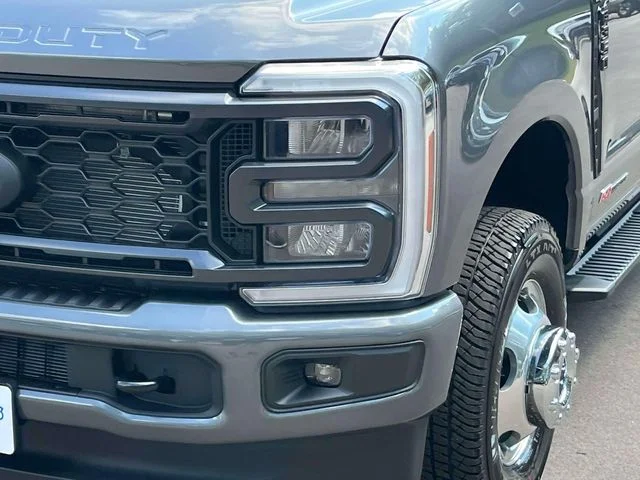 New 2027 Gray Ford XL image 9