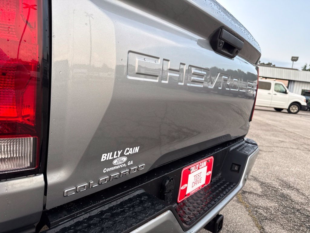 Used 2025 Sterling Gray Metallic Chevrolet LT image 8