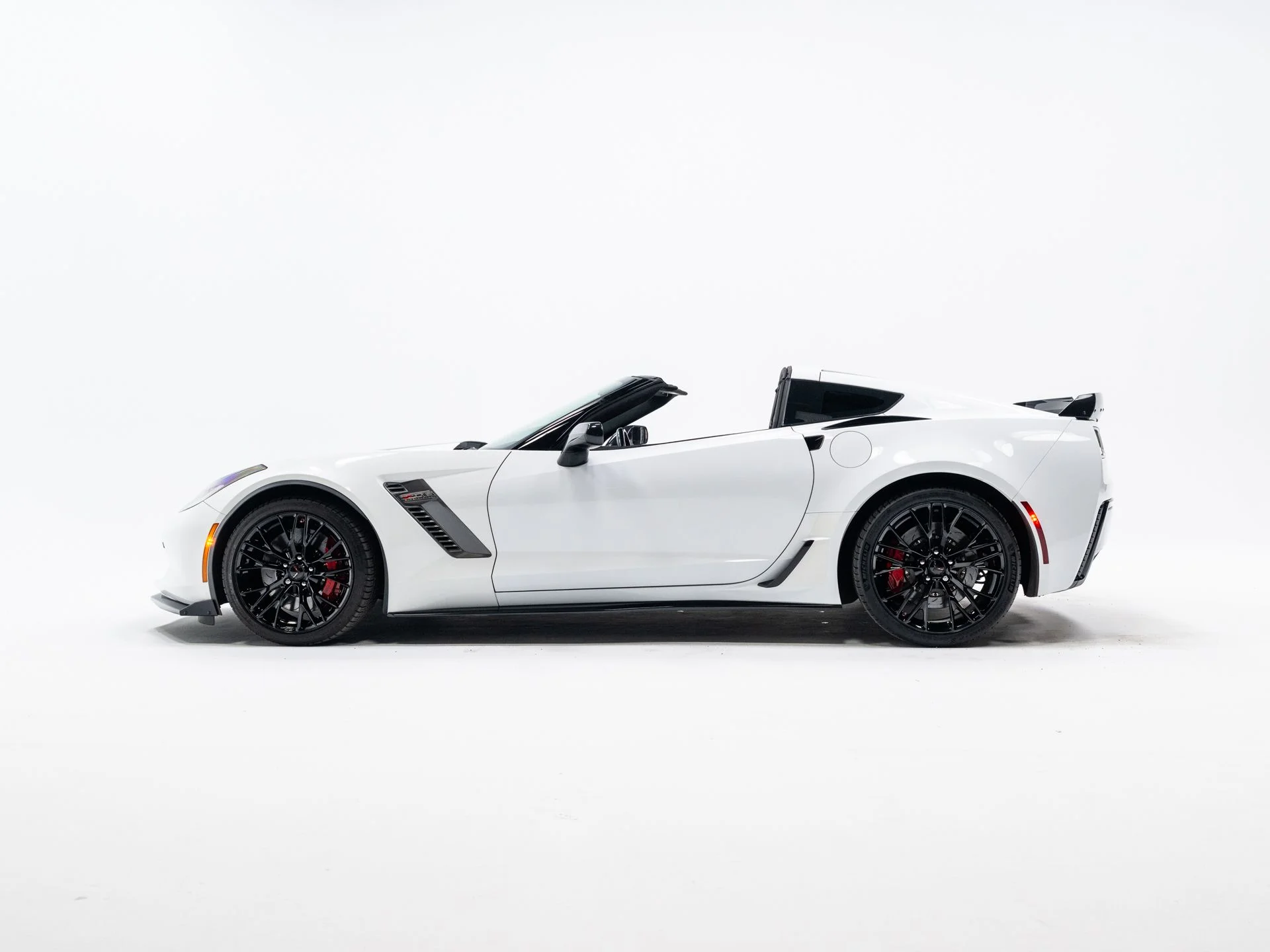 Used 2018 Chevrolet Corvette Z06 with VIN 1G1YS2D64J5601108 for sale in Bloomington, Minnesota