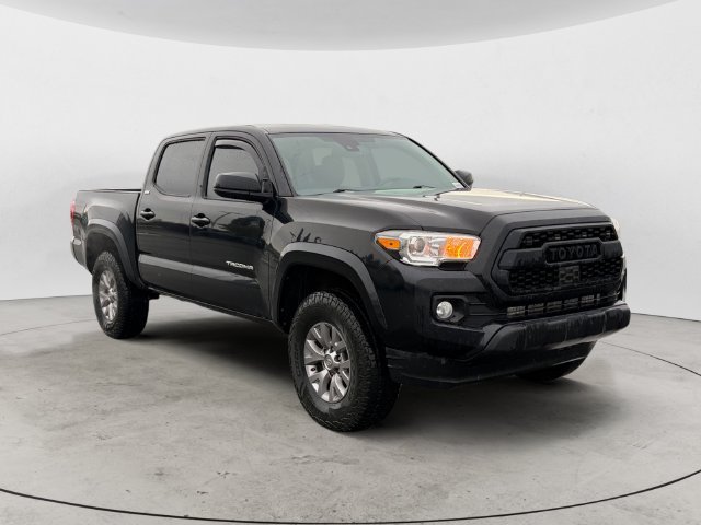 Used 2019 Black Toyota SR5 image 3