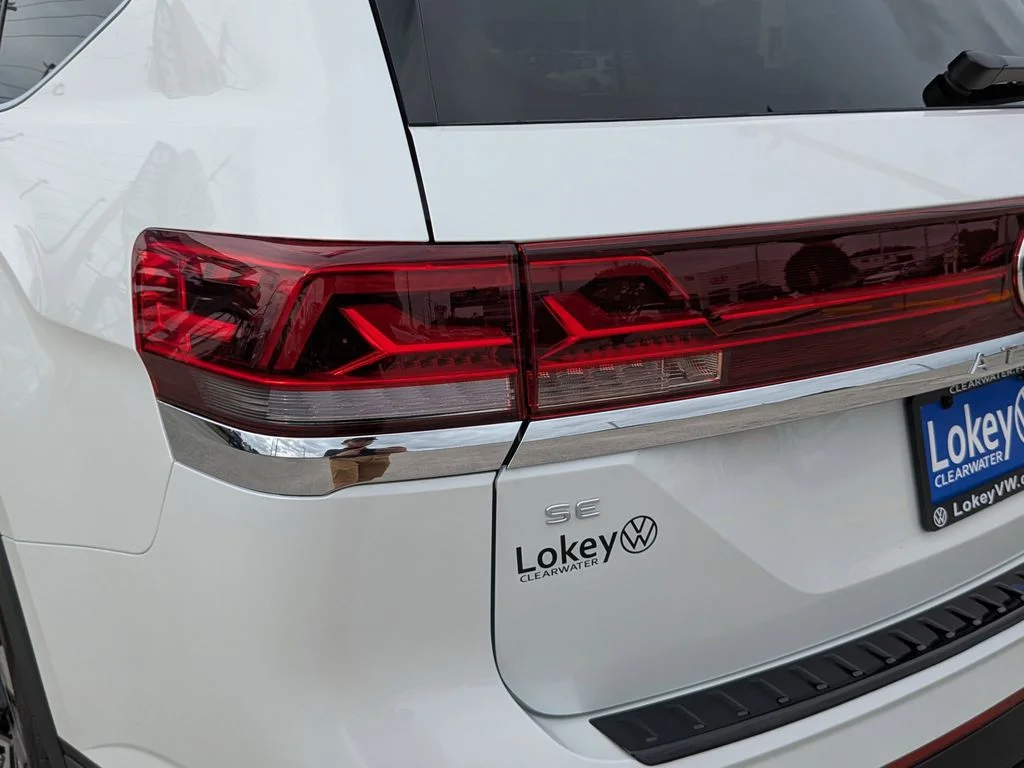 New 2026 White/off-white Volkswagen 2.0T SE w/Technology image 8