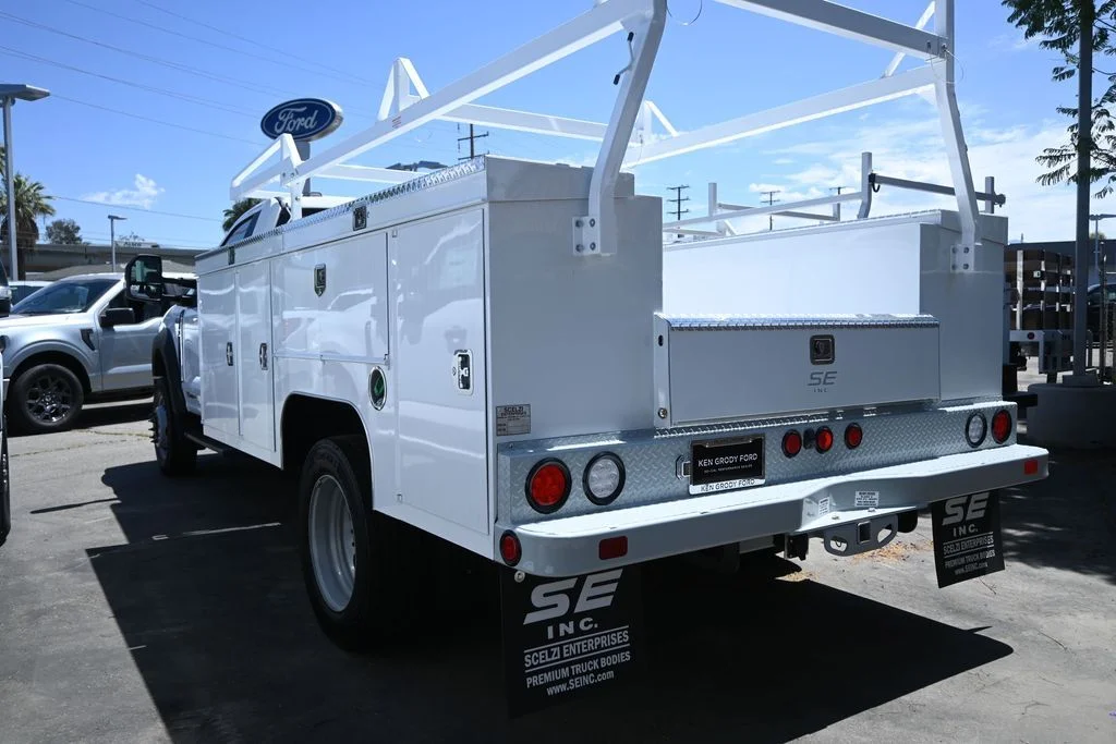 New 2026 Oxford White Ford XL image 3