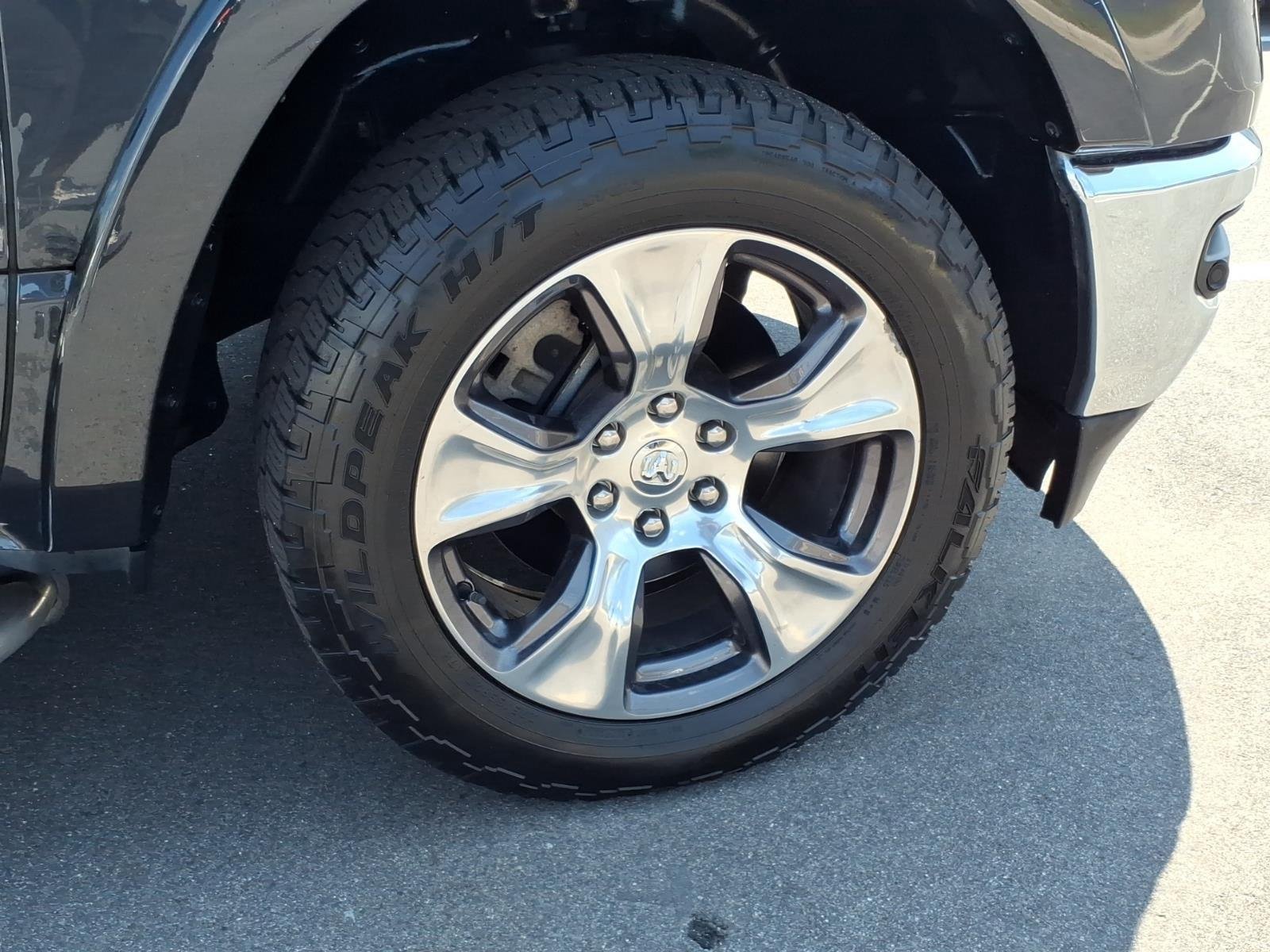 Used 2019 Patriot Blue Pearlcoat Ram Laramie image 12