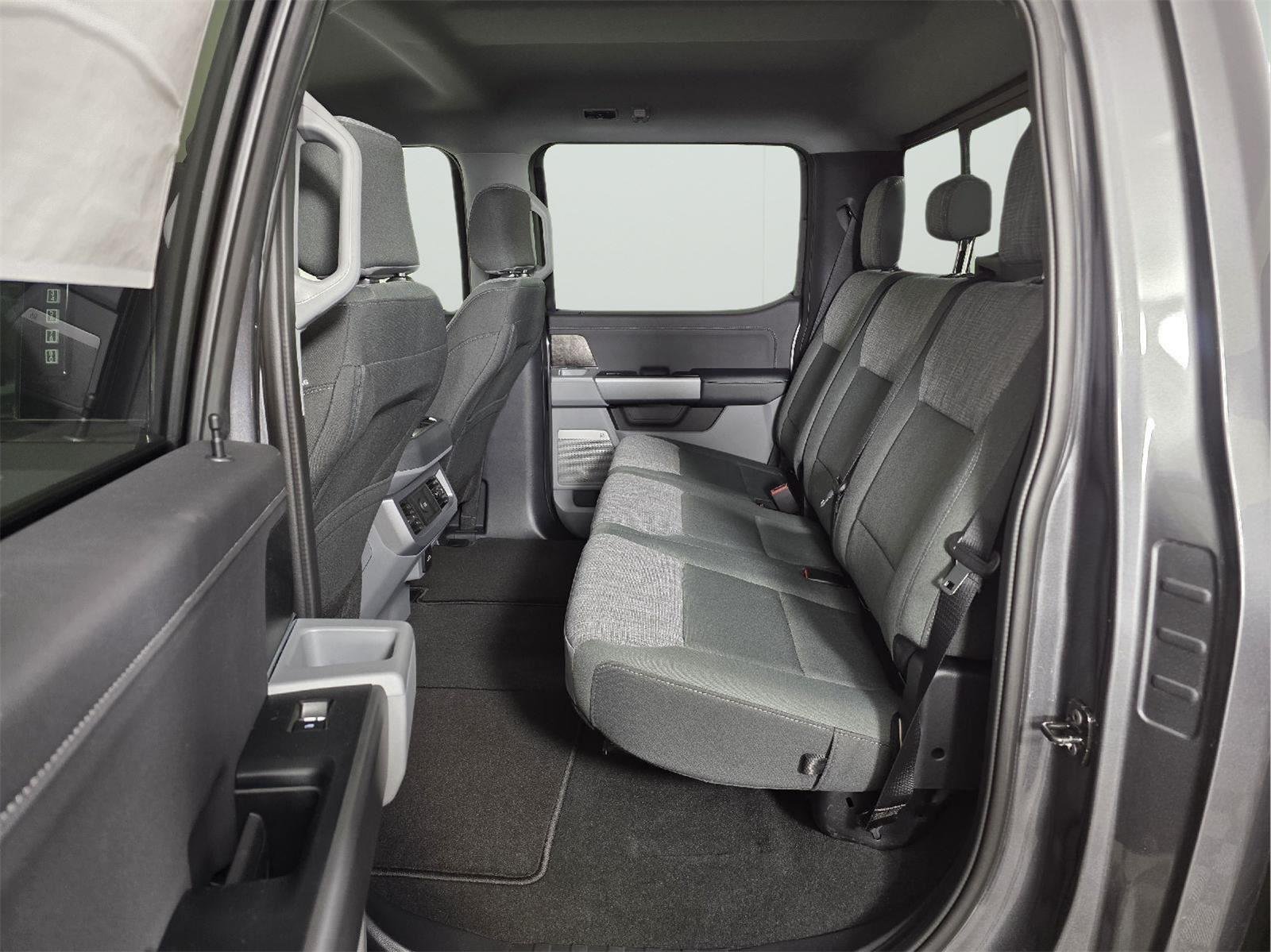 New 2026 Carbonized Gray Metallic Ford F-250® XLT image 15