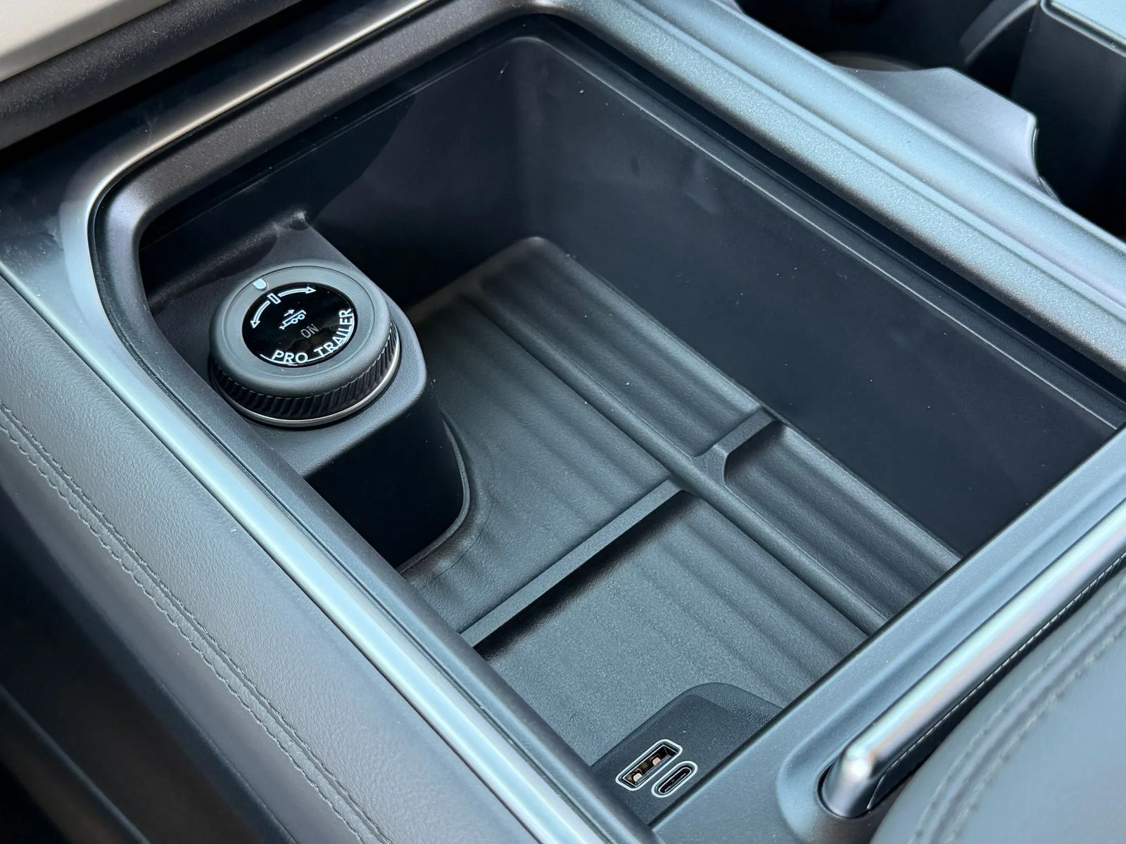 New 2027 Glacier Gray Metallic Tri-Coat Ford Active image 32