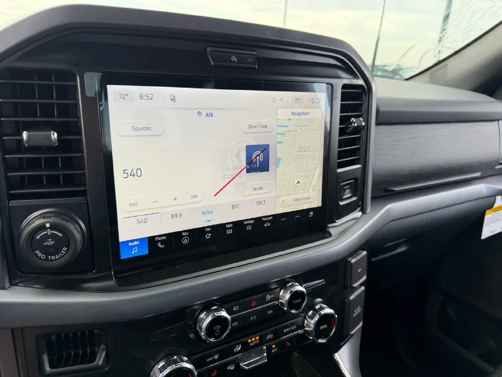 New 2026 Oxford White Ford XLT image 12