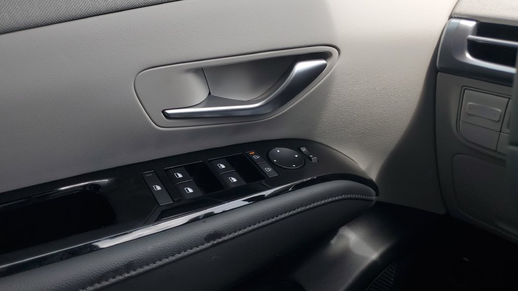 New 2026 Silver Hyundai Limited FWD image 23