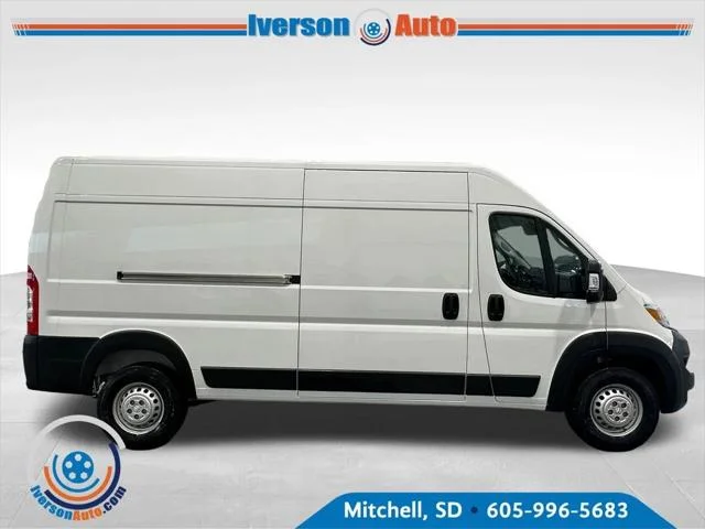 New 2026 Bright White Clear-Coat Exterior Paint RAM Tradesman image 8