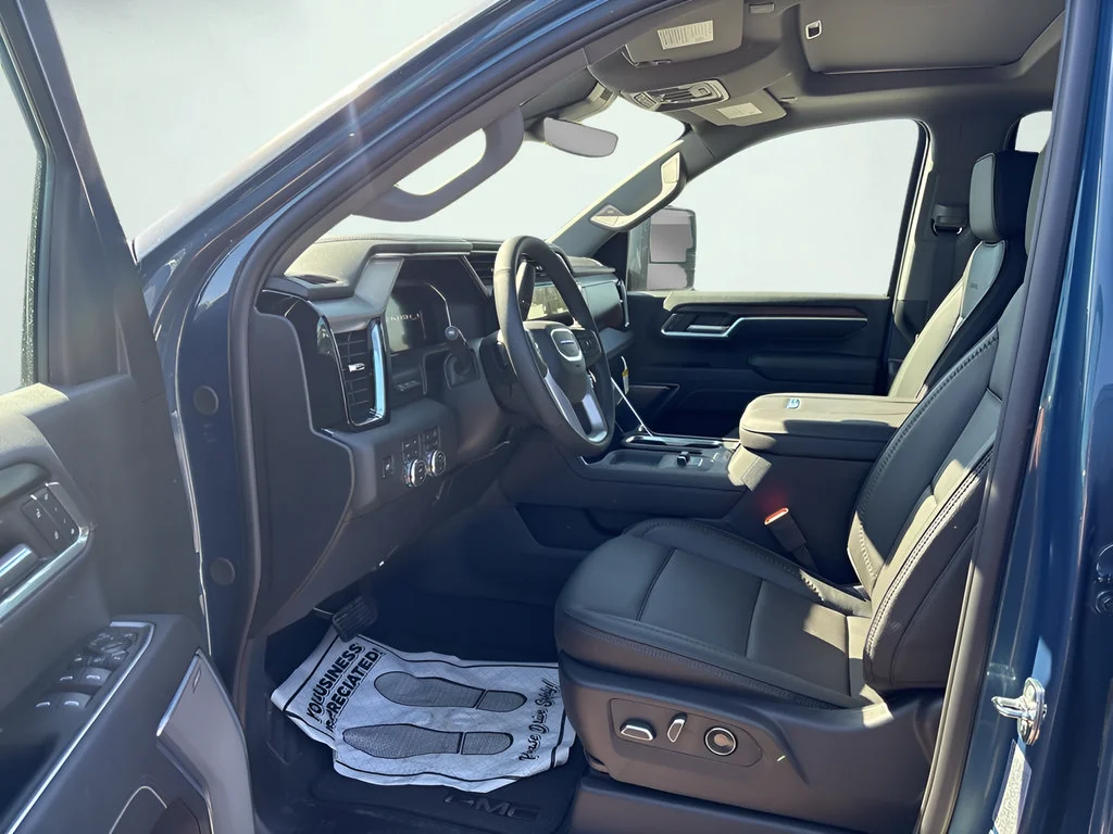 2026 GMC Sierra 2500HD Denali - Photo 17