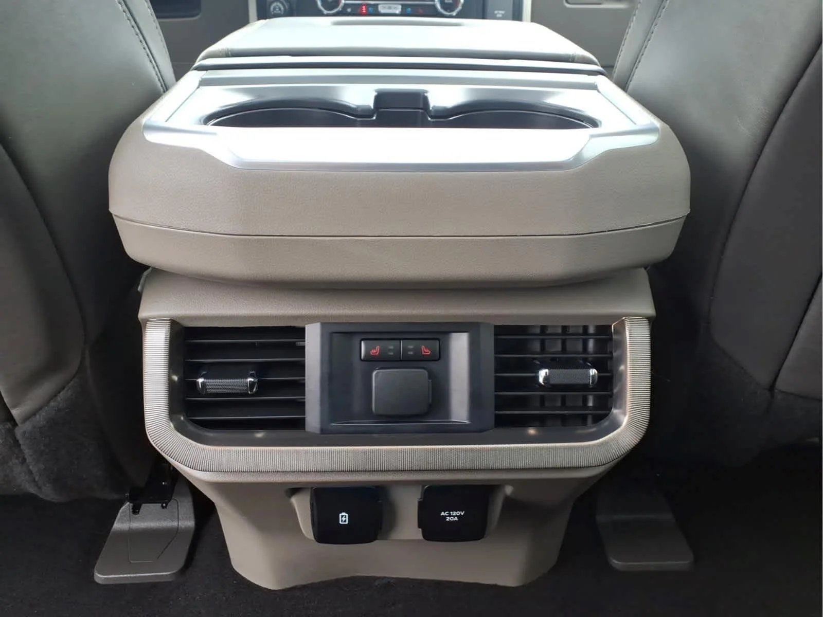 Used 2024 Star White Metallic Tri-Coat Ford Platinum image 30