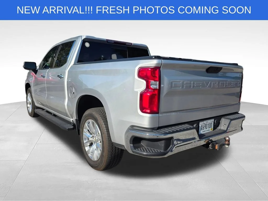 Used 2019 SILVER ICE METALLIC Chevrolet LTZ image 5