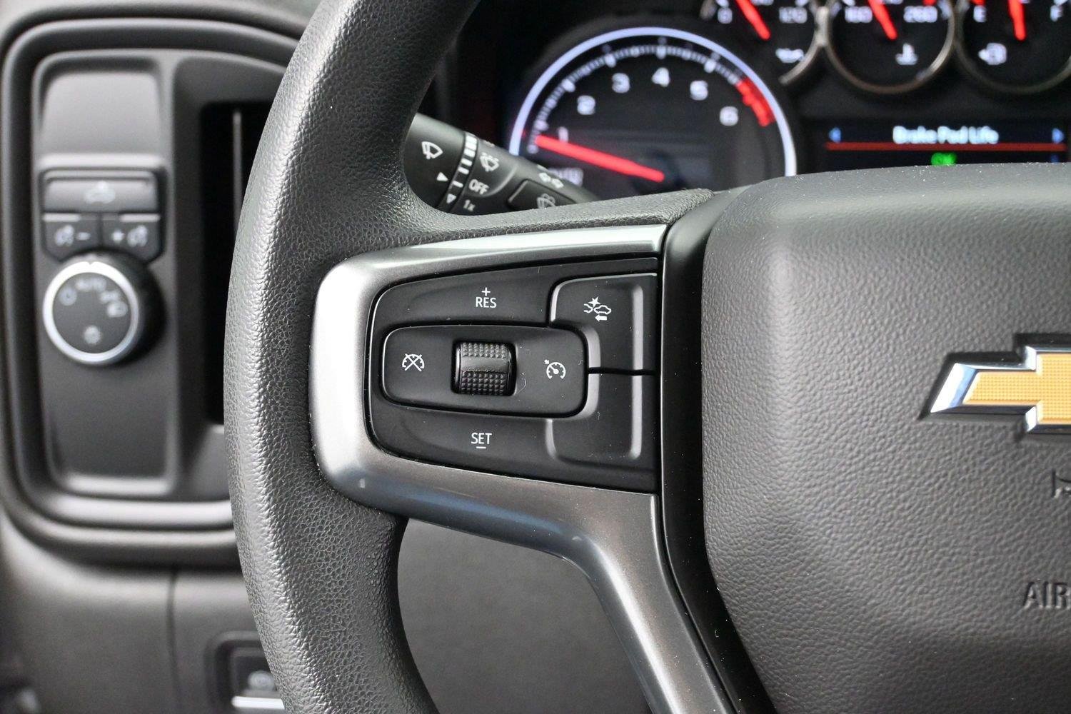 Used 2022 Summit White Chevrolet Custom image 17