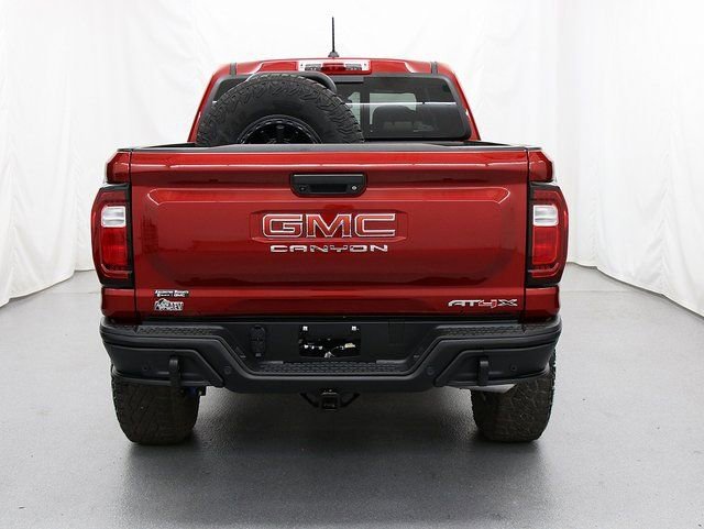 2025 GMC Canyon AT4 - Photo 8