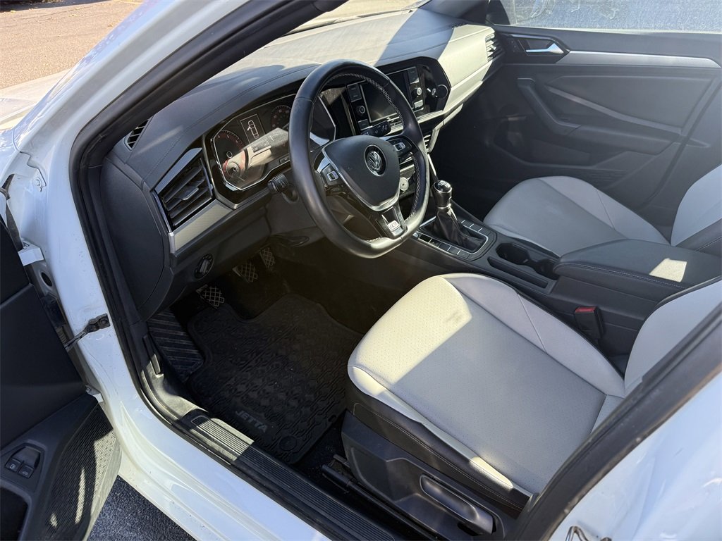 2020 Volkswagen Jetta S R-Line photo 3