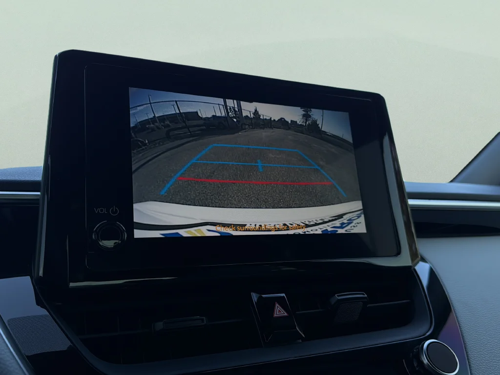 Used 2023 Ice Toyota SE image 9