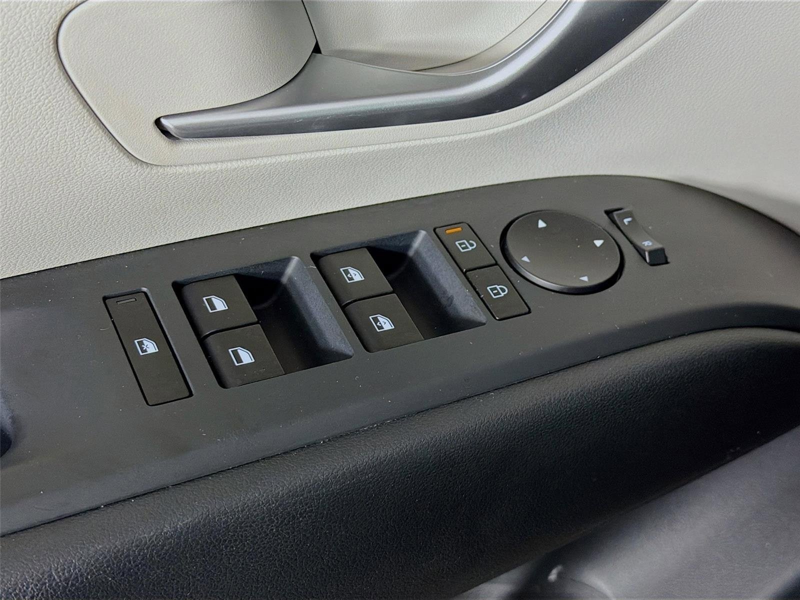 Used 2025 Phantom Black Hyundai SEL Convenience image 20