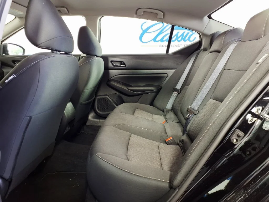 Used 2024 Super Black Nissan 2.5 SV image 10