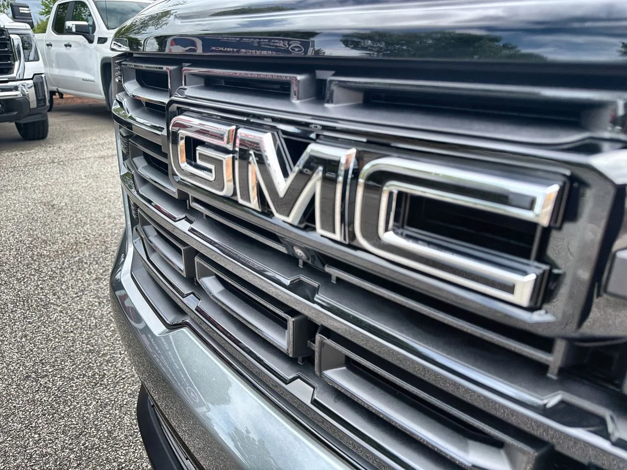 New 2026 Sterling Metallic GMC Elevation image 26