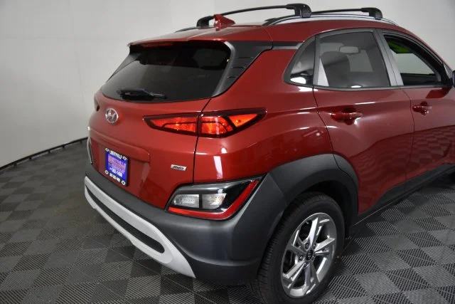 Used 2022 Red Hyundai SEL image 6