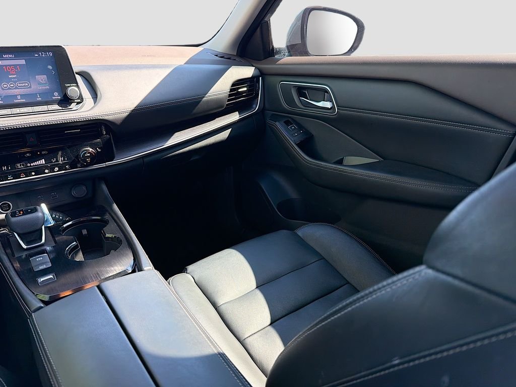 Used 2021 Boulder Gray Pearl Nissan SL image 19