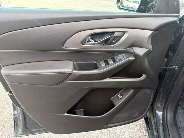 Used 2019 Graphite Metallic Chevrolet LT Leather image 11