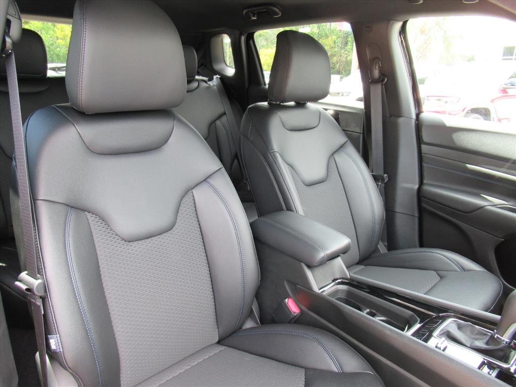 2026 Jeep Compass Latitude Altitude photo 4