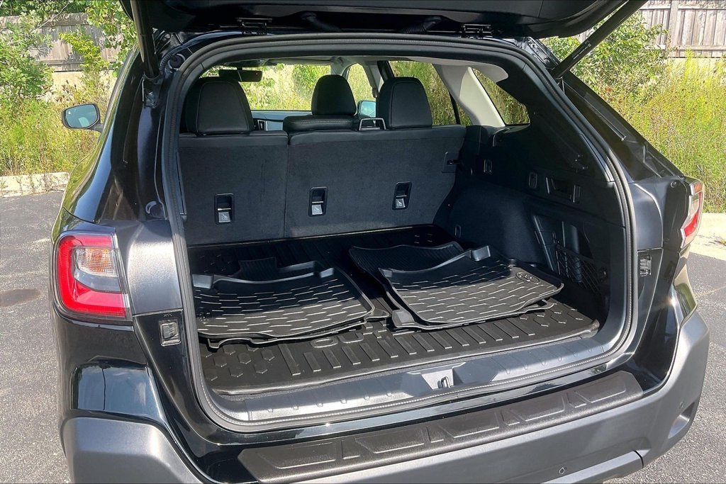 Used 2024 Black Subaru Onyx Edition image 28