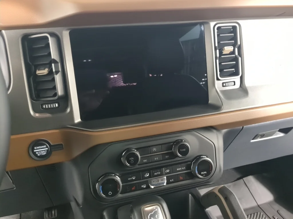 2024 Ford Bronco 4-Door Outer Banks - Photo 27
