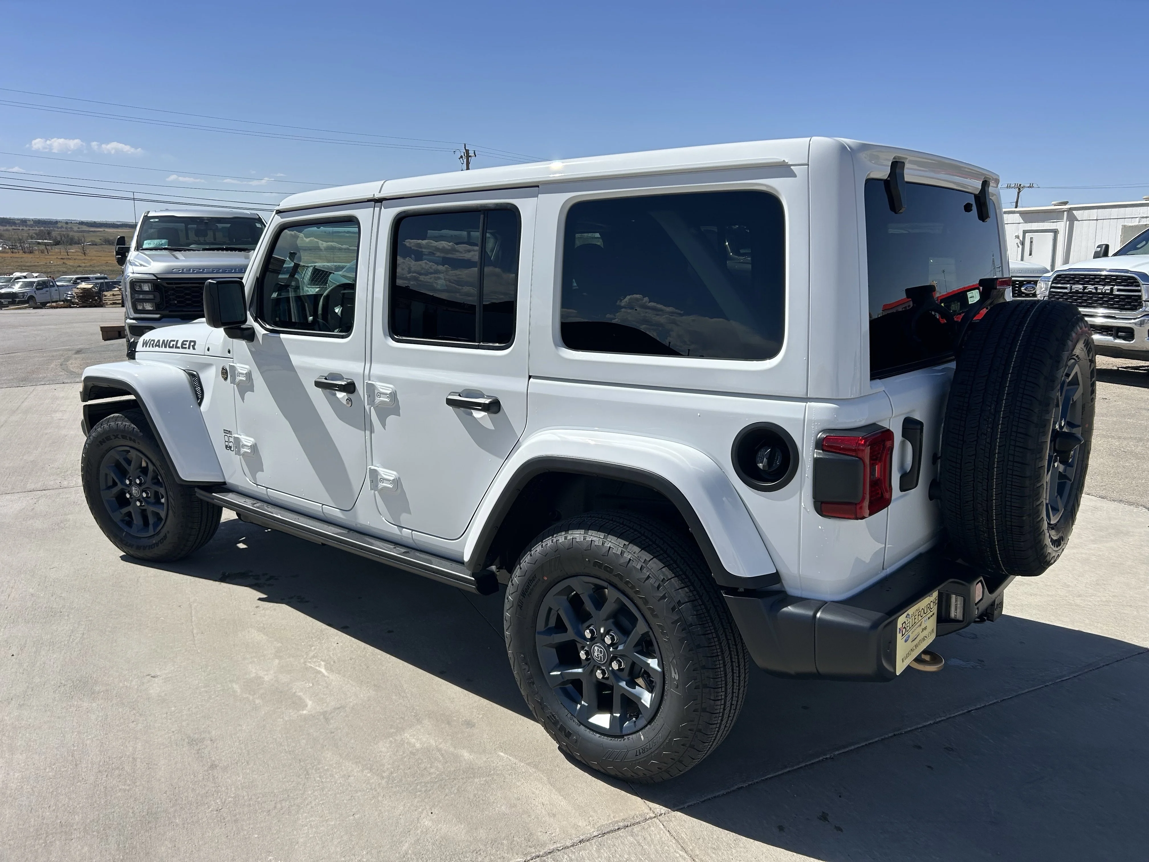 New 2026 Bright White Clear-Coat Exterior Paint Jeep 85th Anniversary image 7