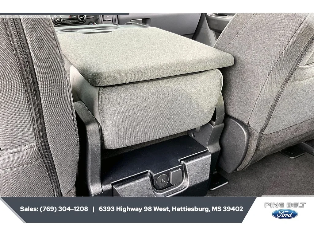 New 2026 Oxford White Ford F-250® XLT image 25