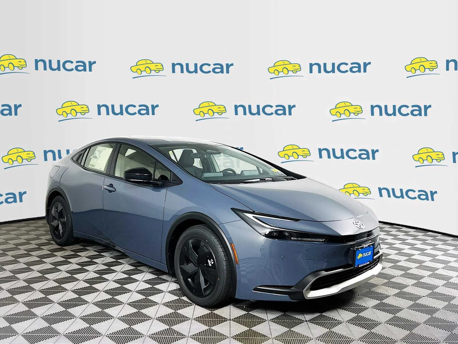 2026 Toyota Prius SE's photo
