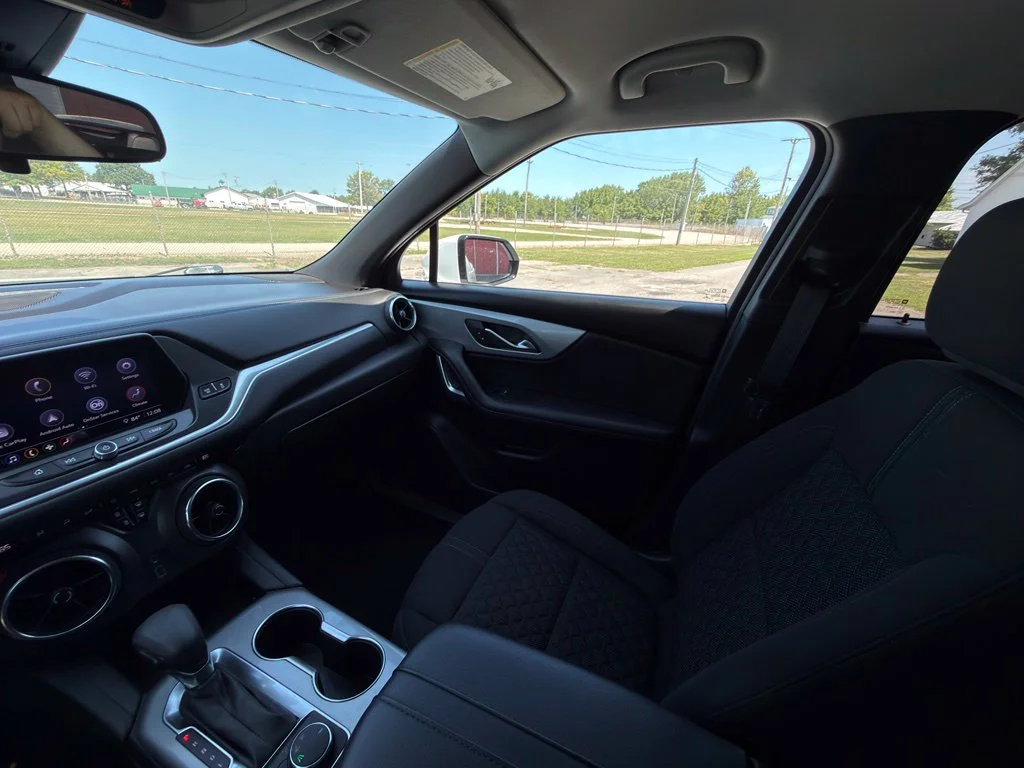 Used 2021 White Chevrolet LT image 33