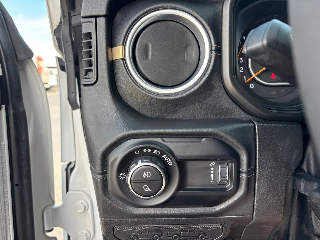Used 2024 White Jeep Texas Trail image 22