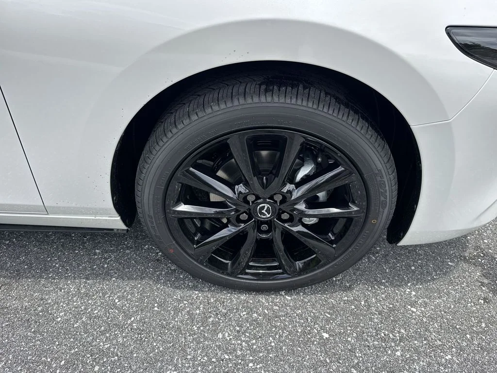 New 2026 Snowflake White Pearl Mazda 2.5 S Carbon Edition AWD image 59