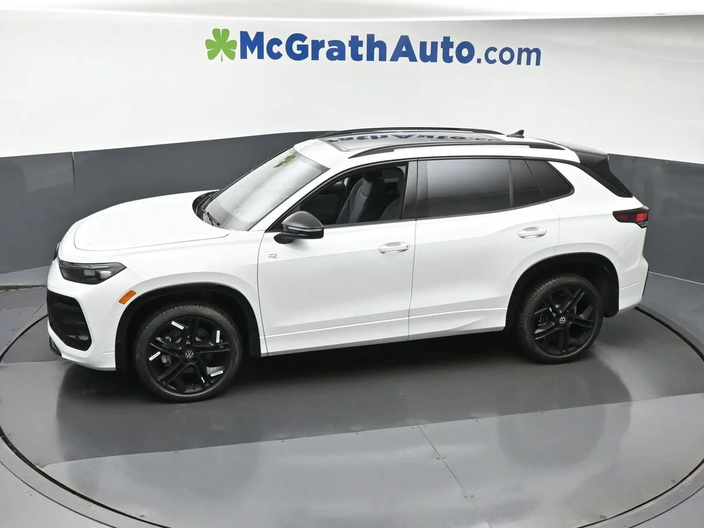 New 2026 Opal White Pearl Volkswagen 2.0T SE R-Line Black image 22