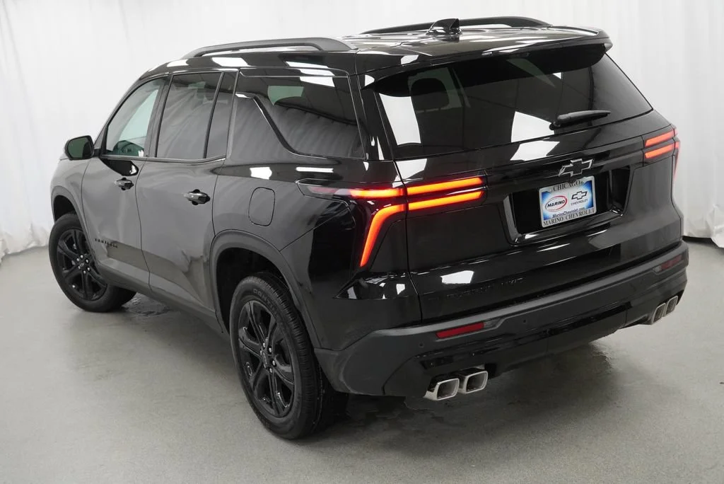 New 2027 Mosaic Black Metallic Chevrolet LT image 38