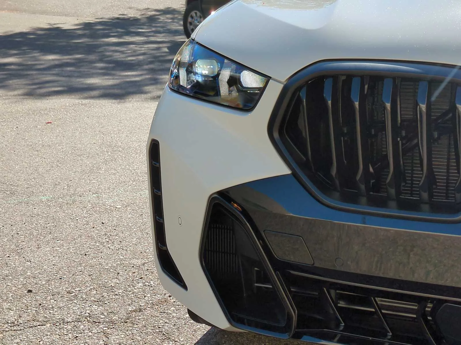 New 2026 Alpine White BMW xDrive40i image 11