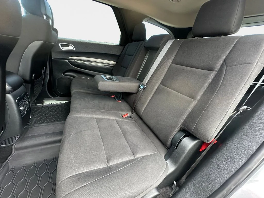 Used 2019 Silver Dodge SXT image 9