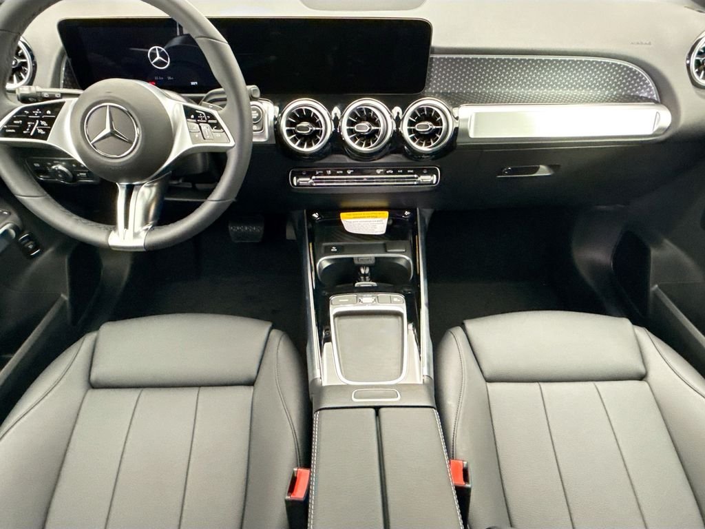 Used 2026 Polar White Mercedes-Benz GLB 250 image 13